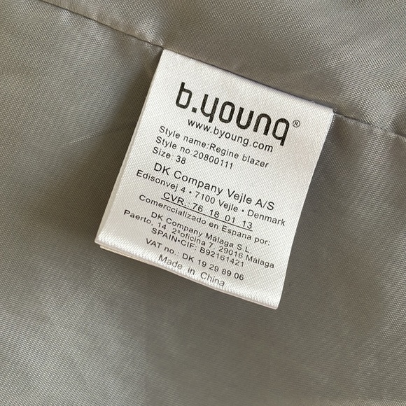 (2/$30) ⭐️HOST PICK⭐️ B. Young blazer -Size 38 - Picture 6 of 10